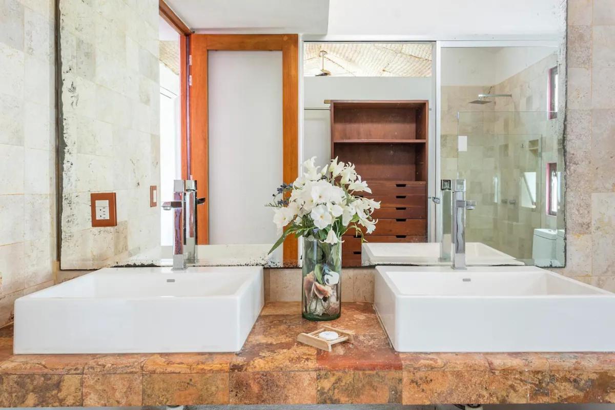 Casa La Columna Bed & Breakfast Puerto Vallarta Exterior photo