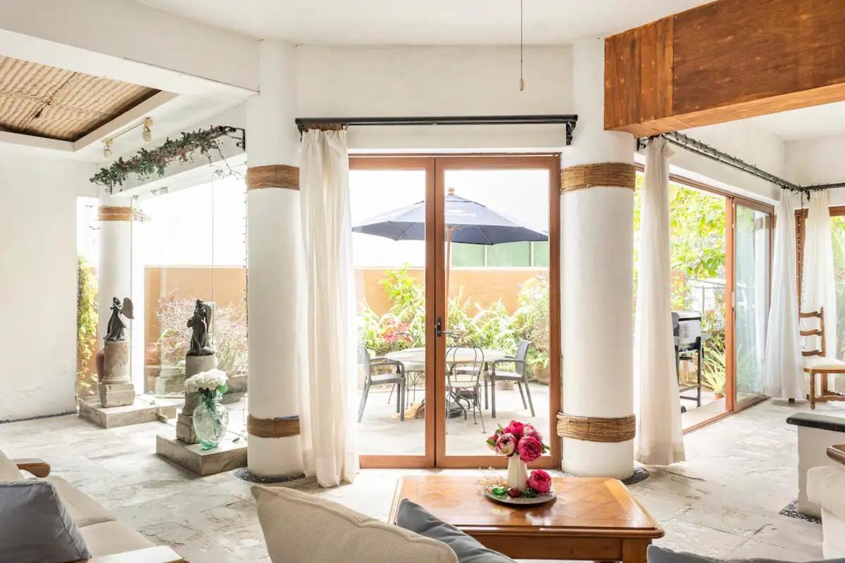 Casa La Columna Bed & Breakfast Puerto Vallarta Exterior photo