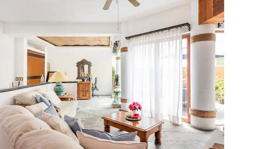Casa La Columna Bed & Breakfast Puerto Vallarta Exterior photo