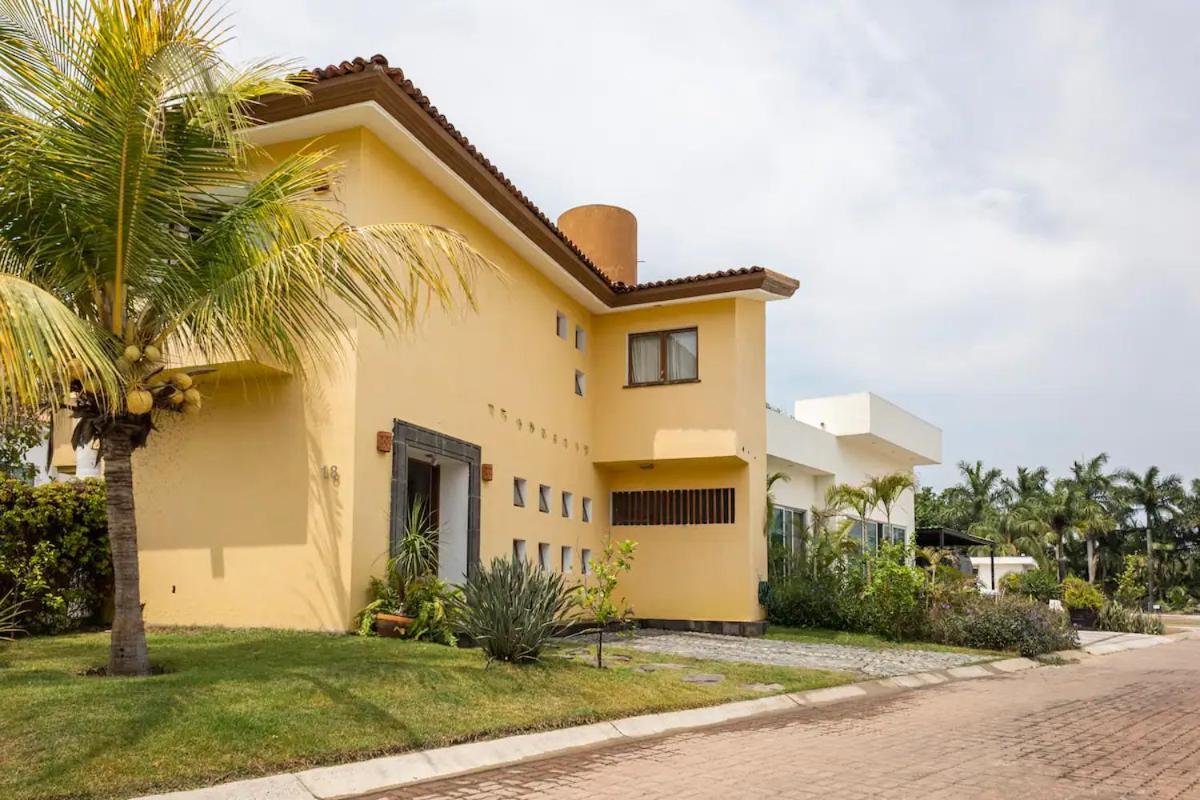 Casa La Columna Bed & Breakfast Puerto Vallarta Exterior photo